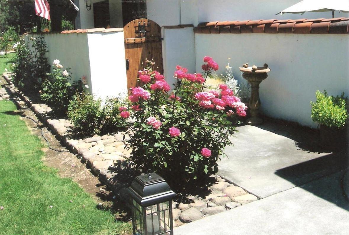 Spanish Villa Inn St. Helena Kültér fotó